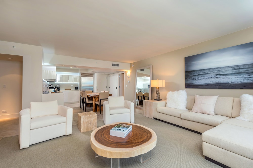 Luxury Vacation Rentals at 1 Hotel & Homes by LRMB