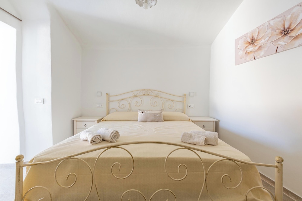 4185 Casa Valle by Barbarhouse