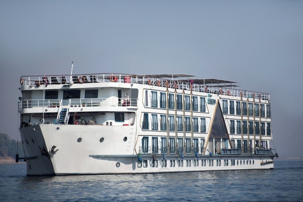Excellent Nile cruise 4 & 6 Nights
