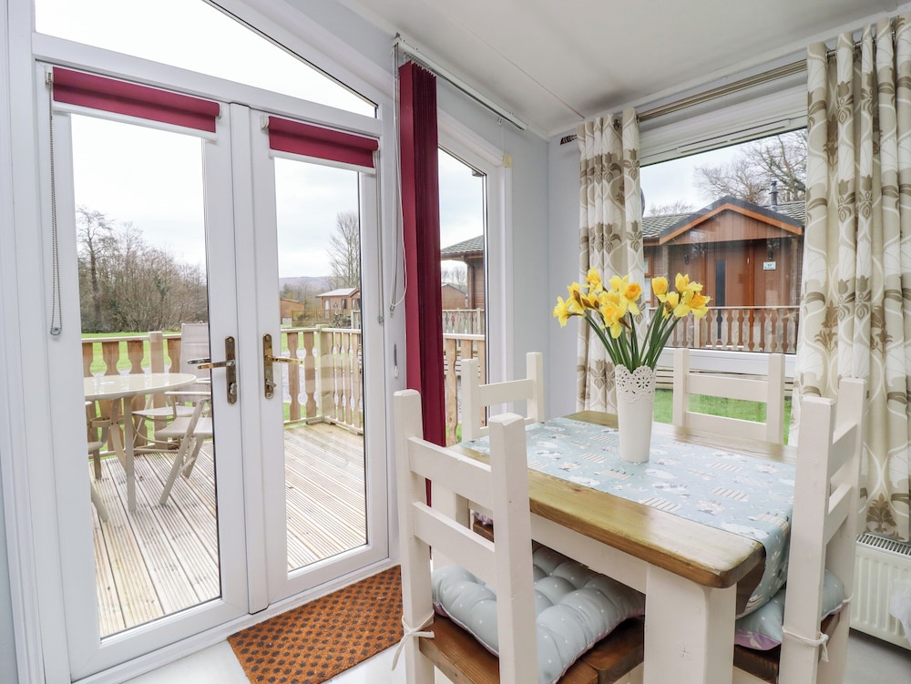 Bowland Lakes Leisure Village Lodge 16