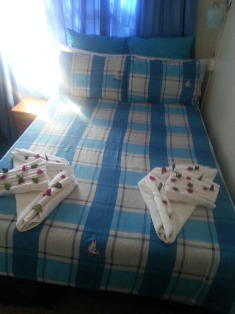 Liya Guest Lodge