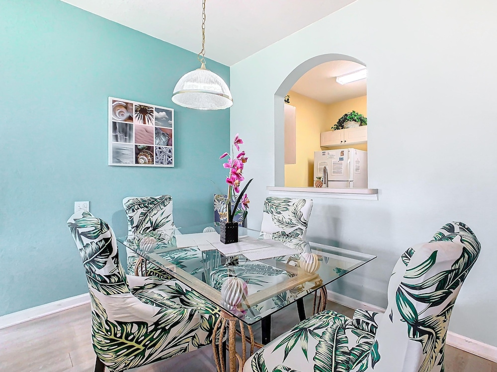 Spacious Windsor Palms Retreat - 11 Min to Disney