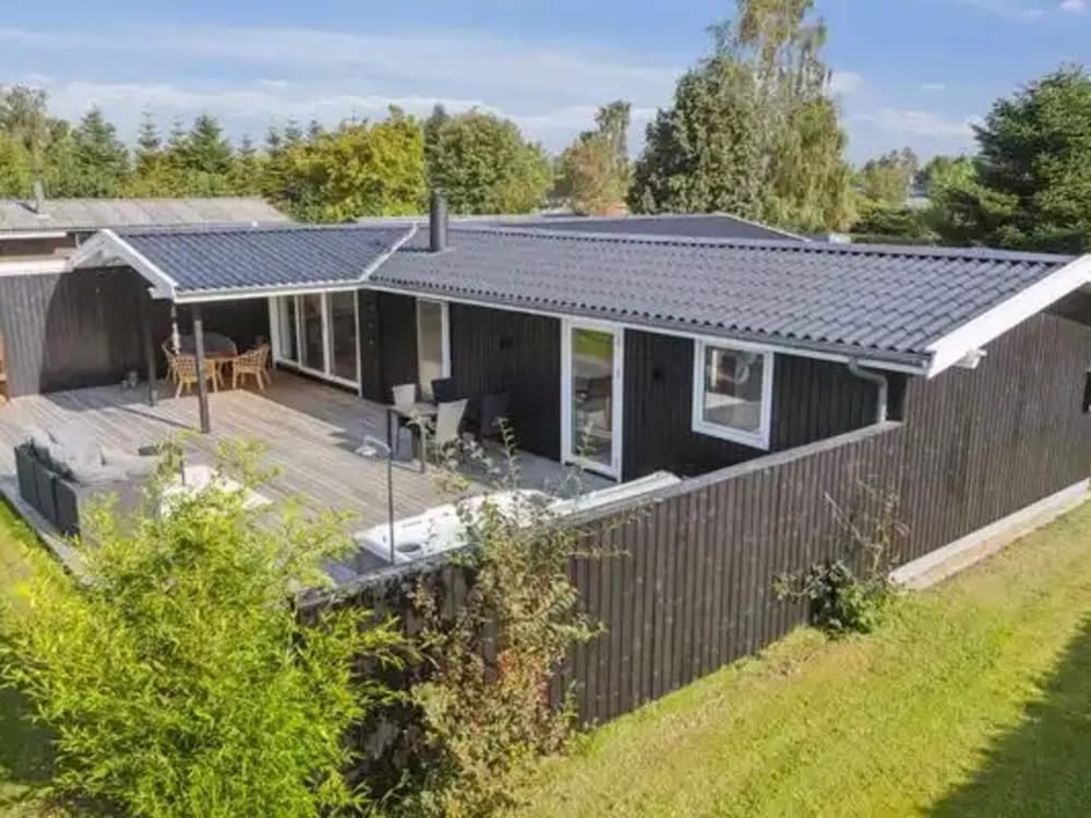 5 Star Holiday Home in Vaeggerlose