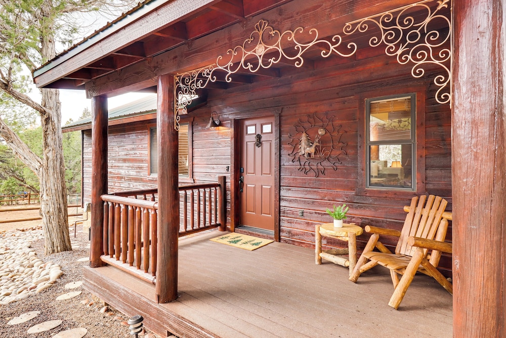 4 Mi to Fool Hollow Lake, Quiet & Cozy Cabin