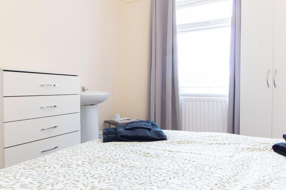 Brookvale Guest House Room 13