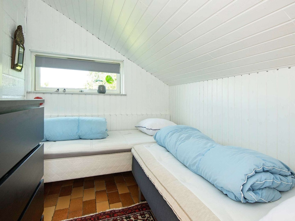 8 Person Holiday Home in Allingabro view 5