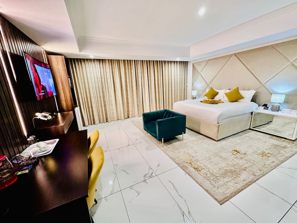 H & H Boutique and Spa