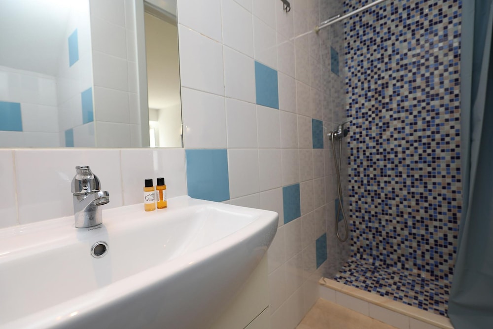 Z 01 - Bedroom 1 in Gil Vicente Guest Rooms
