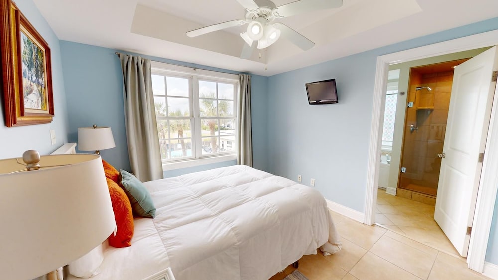 Pier Walk Unit C by Tybee Vacation Rentals