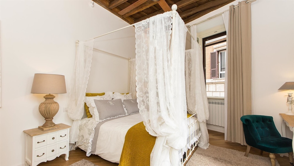 Rental In Rome Navona Atmosphere Apartment