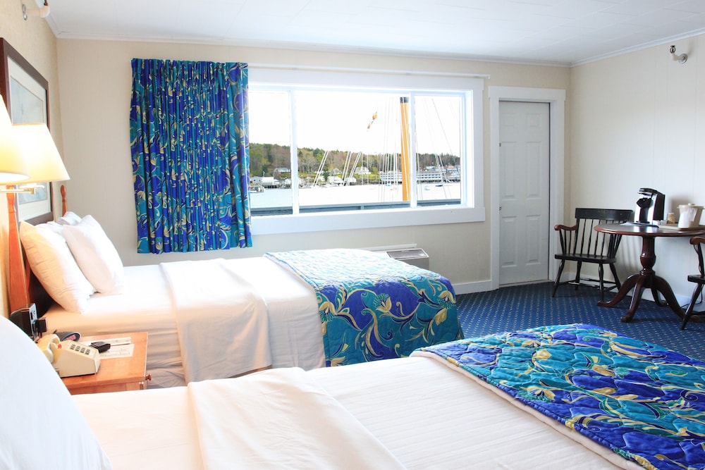 Fishermans Wharf Inn