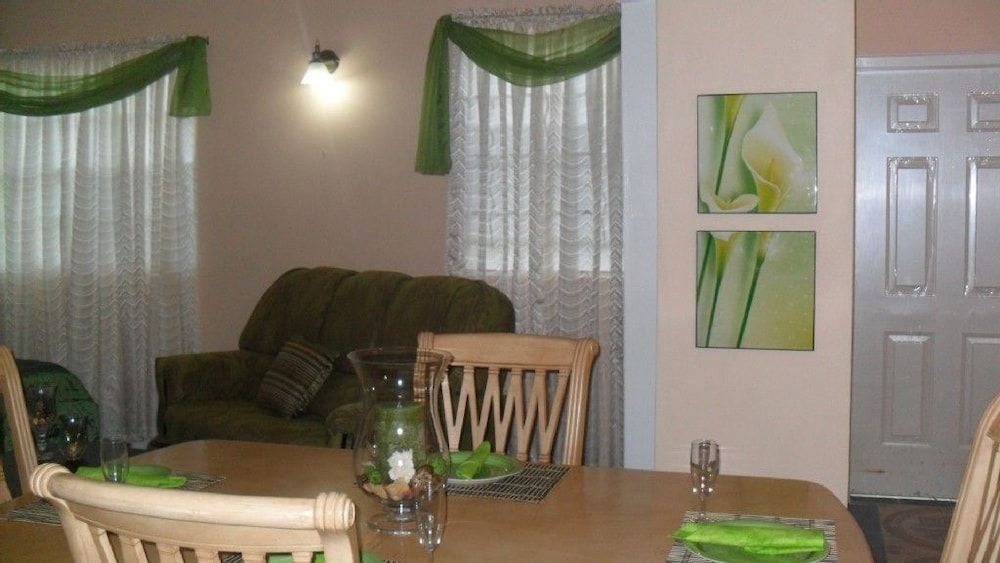 Summers Inn