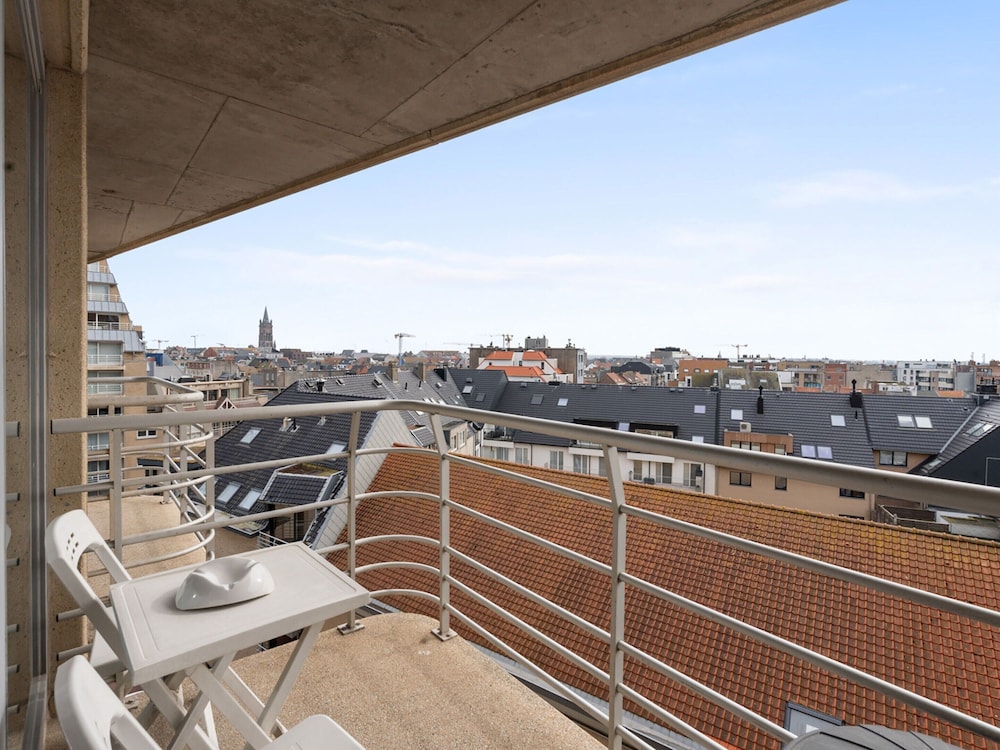 Sunny Apartment With Sea-views