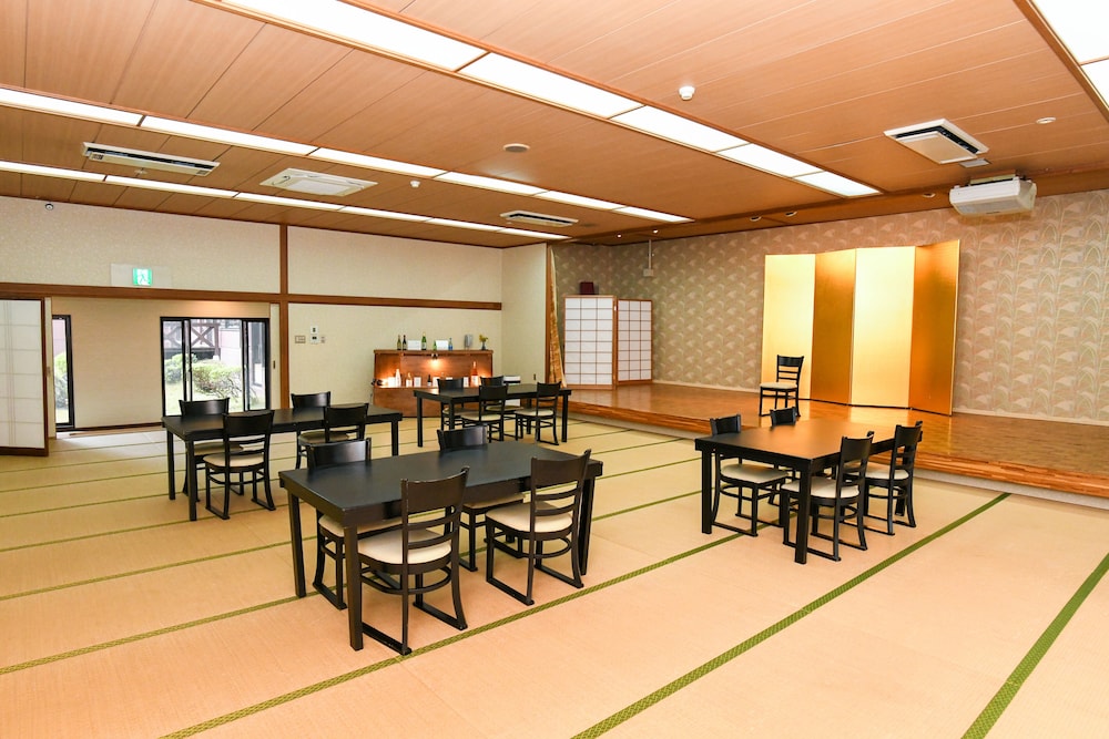 meeting & event spaces