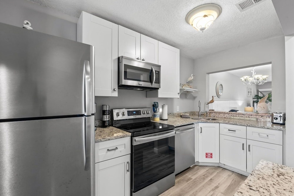 Blessed By The Sea Crescent Beach Activities 2 Bedroom Home