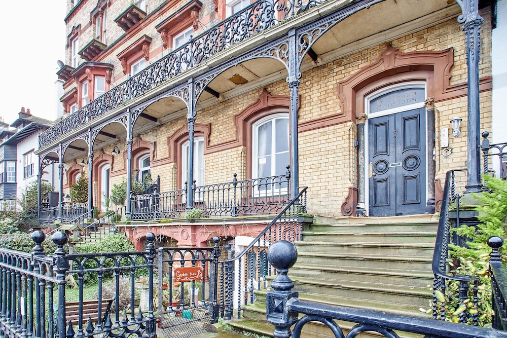 Britannia Mansions