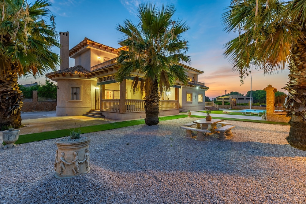 Real Dream Villa by Fidalsa