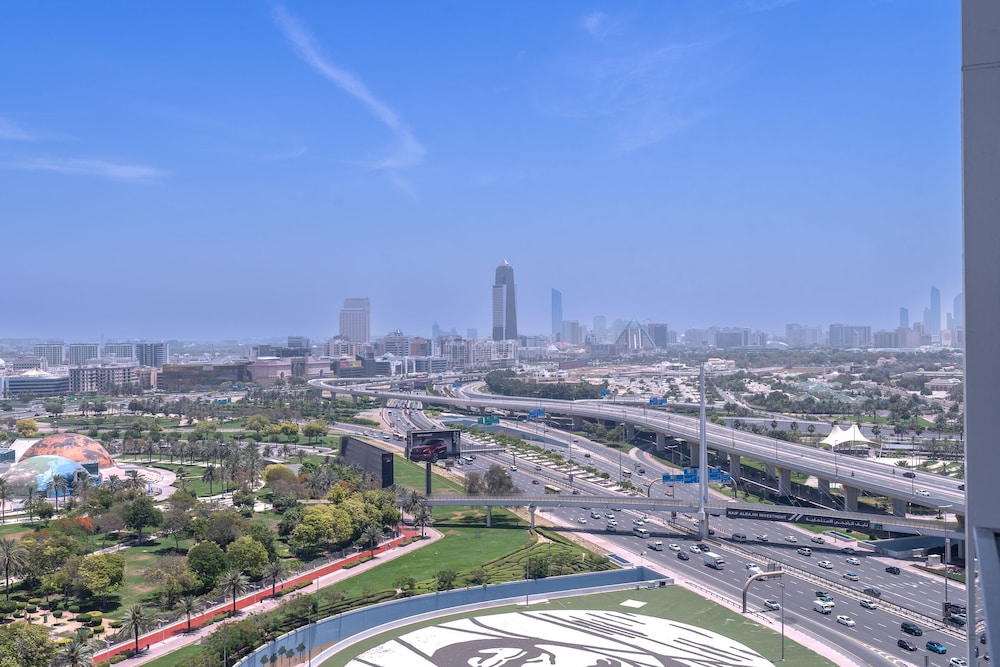 Vogue - Dubai Frame View