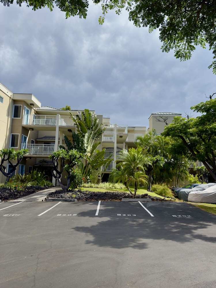 Vista Waikoloa B202 2 Bedroom Condo