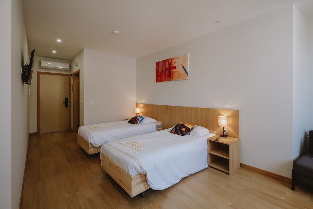 888hostel&suites