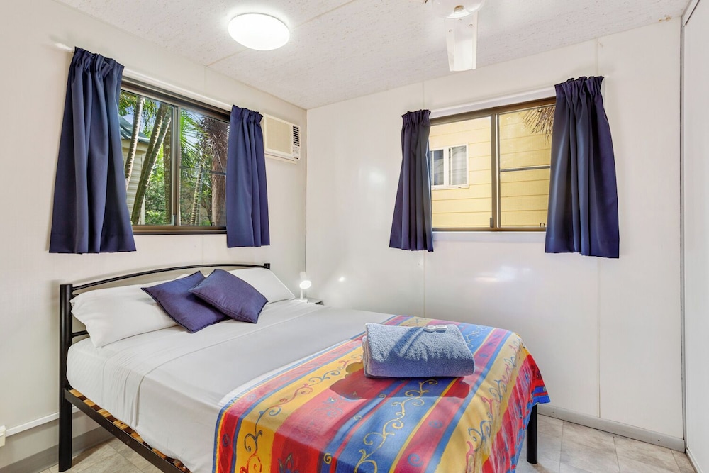 COOKTOWN HOLIDAY PARK