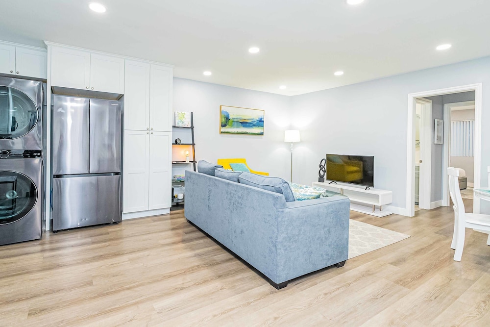 2b2b APT Close to Rose Parade and Pasadena Oldtown