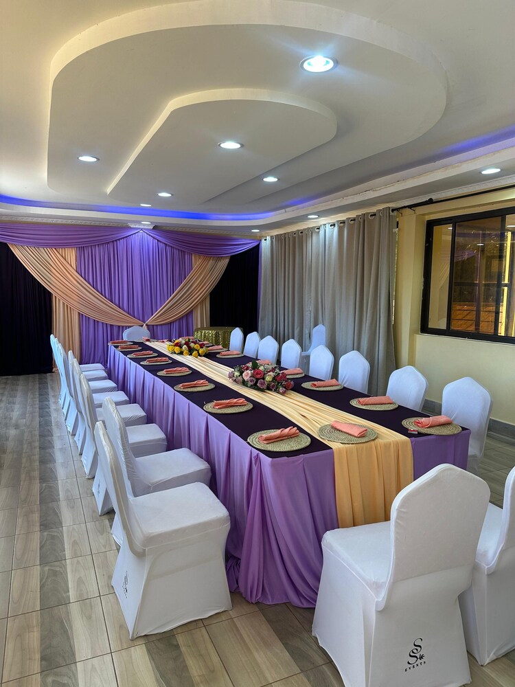 Keriwest Hotel