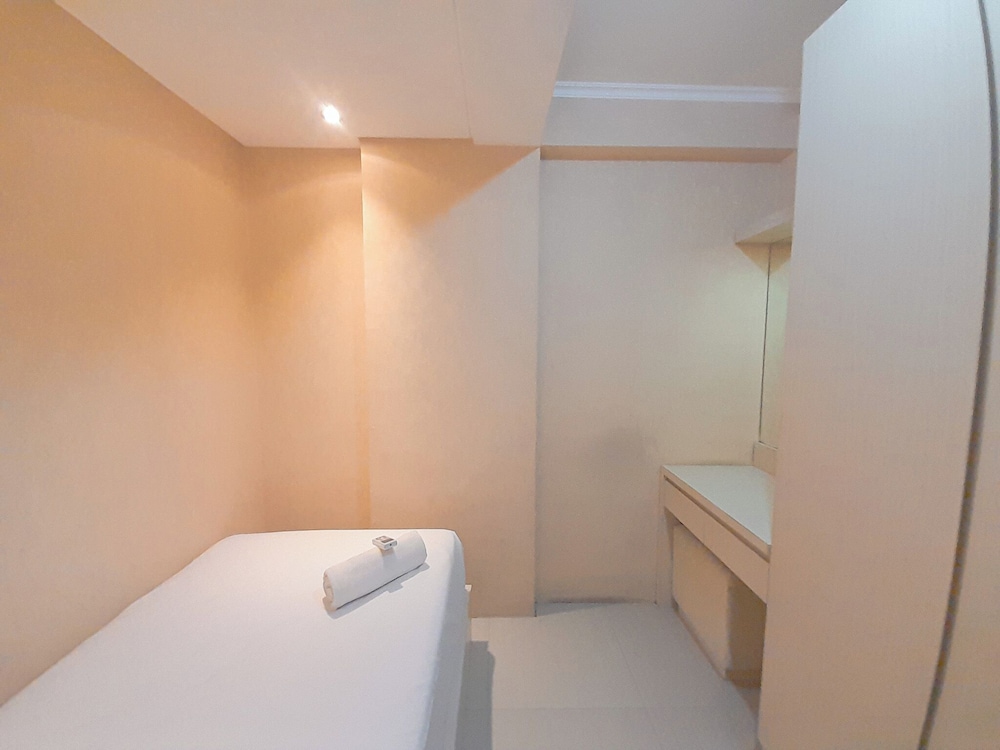 Minimalist 2Br Apartment At Gateway Pasteur
