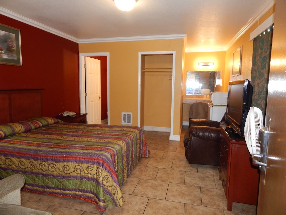 Oakland Vacations - M B Motor Inn - Property Image 19