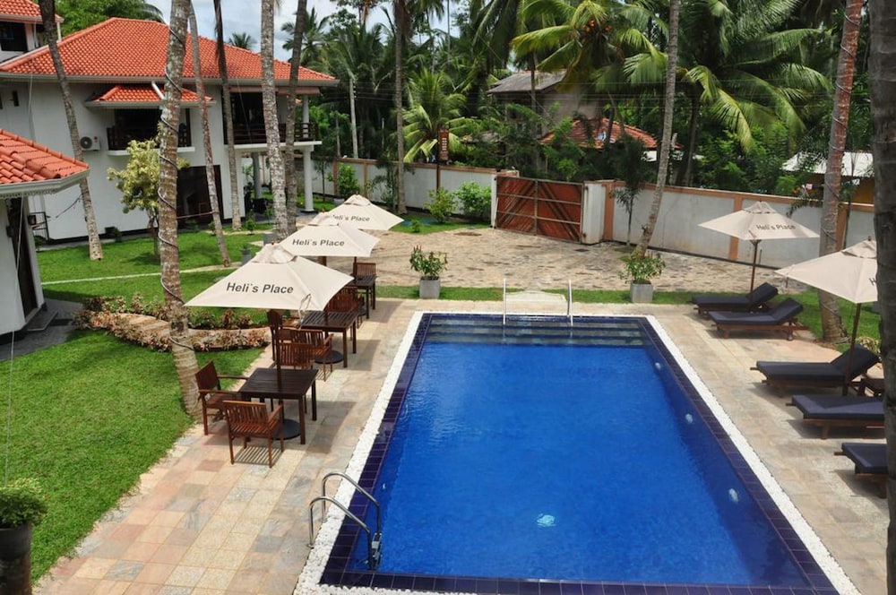 Helis Place