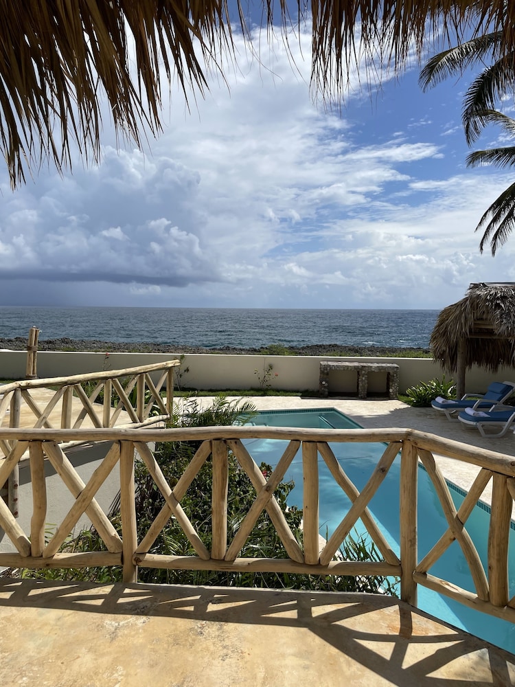 Villa Punta Coral