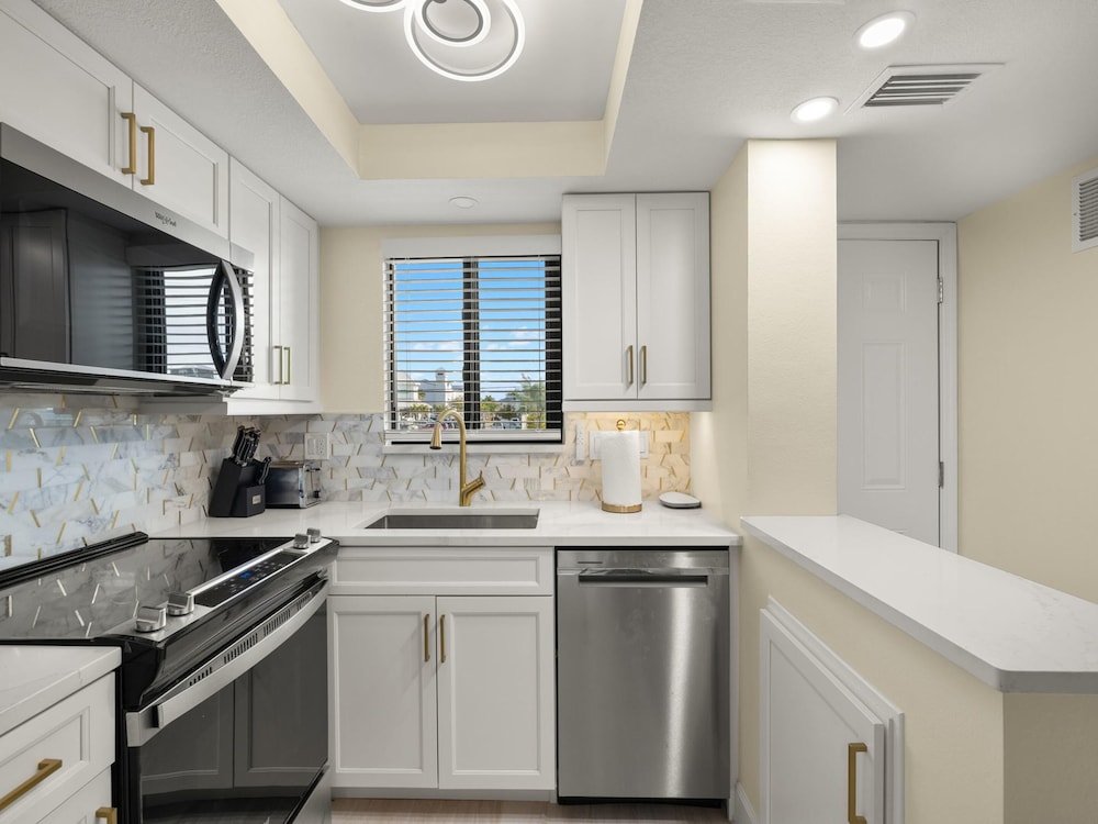 Seaside 1 by Distinctive Beach Rentals