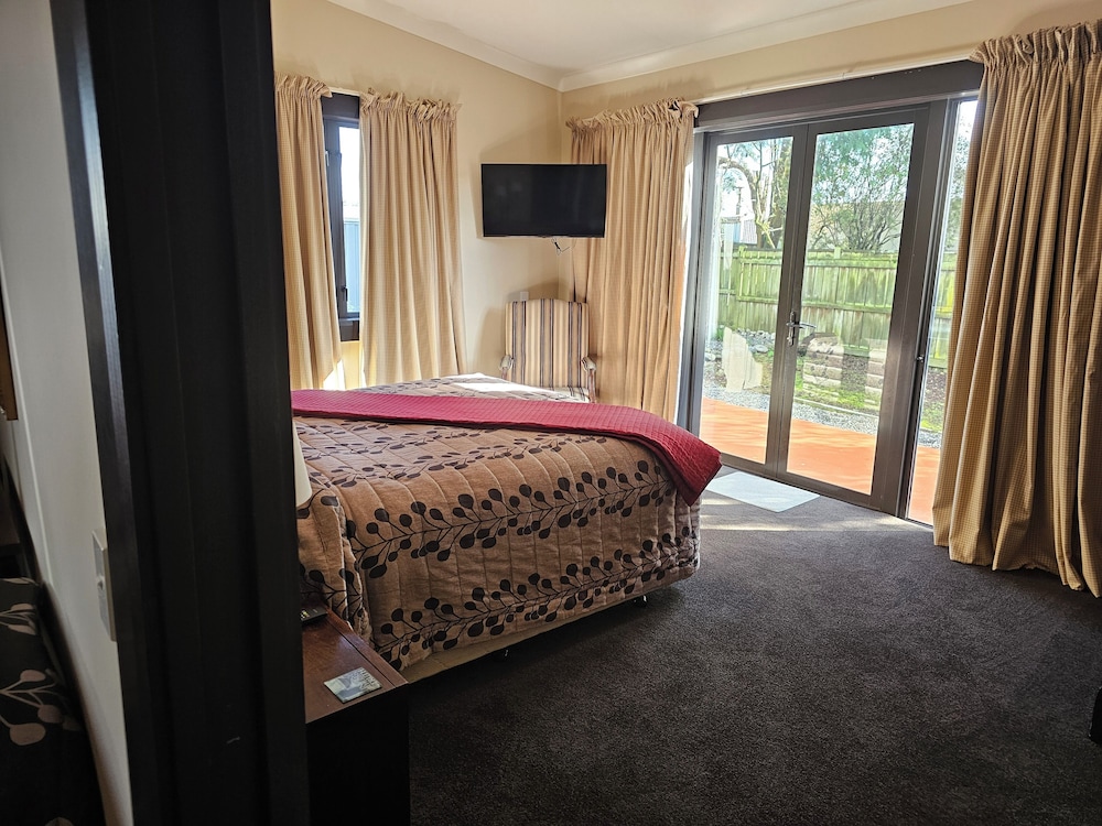 Gateway Motor Inn