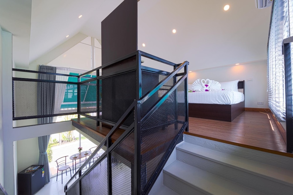 Beautiful new 7 Bedroom Villa Resort CT7