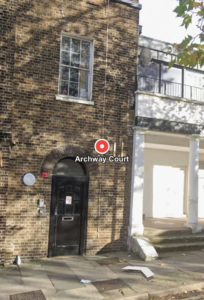 Cozy London Apartment With 2 Bedrooms&free Parking