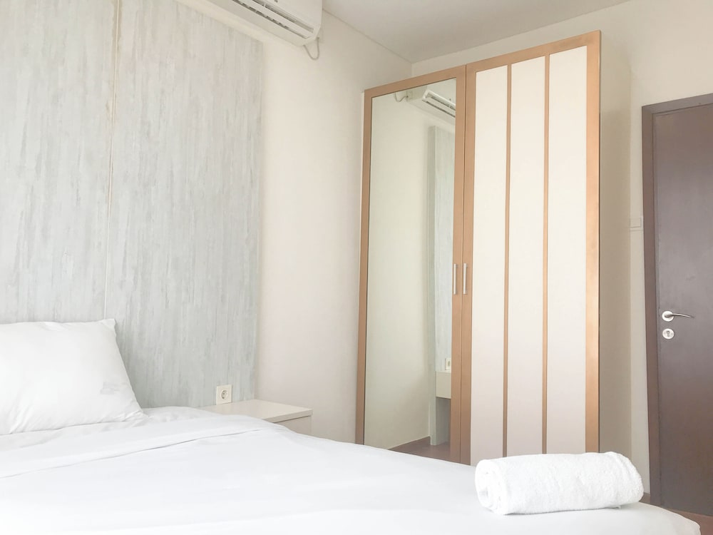 Pleasant And Calm 2Br At Grand Sungkono Lagoon Apartment