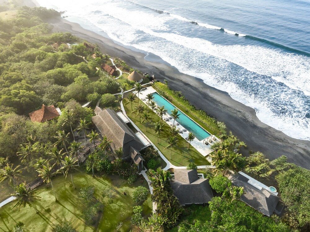 Villa Leona by Nakula view 2
