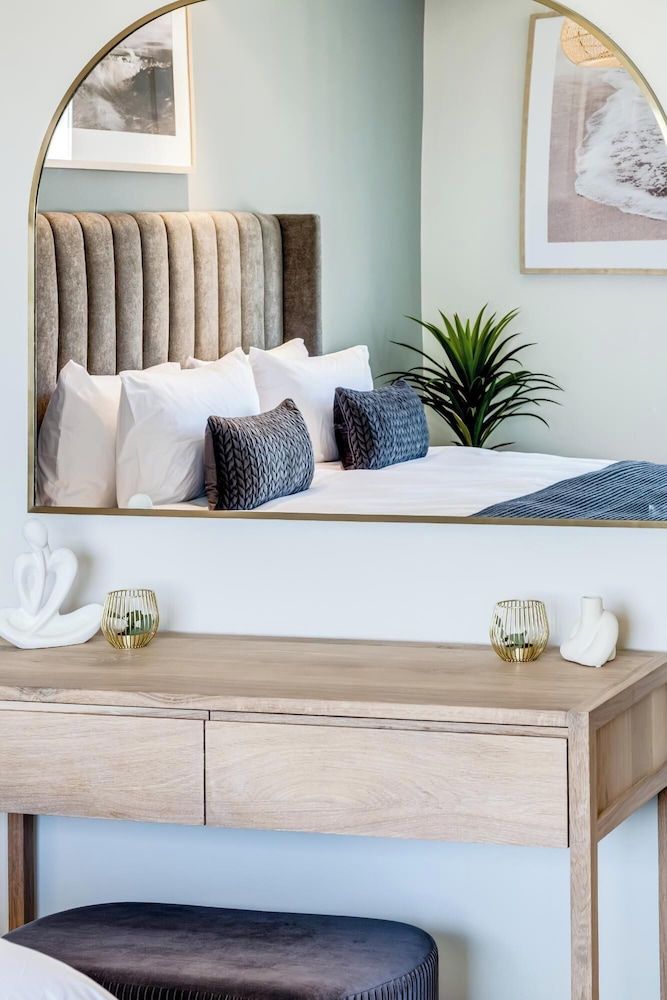 Camps Bay Seaside Beach View Apartment Palm Bay