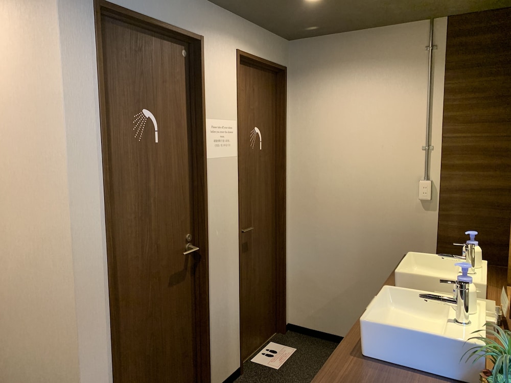 e-hostel Shinsaibashi
