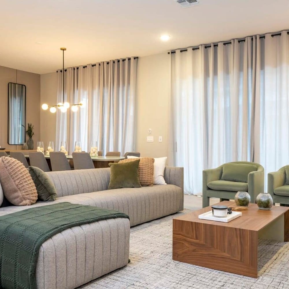 6152 Fantastic Spacious Home for Your Family