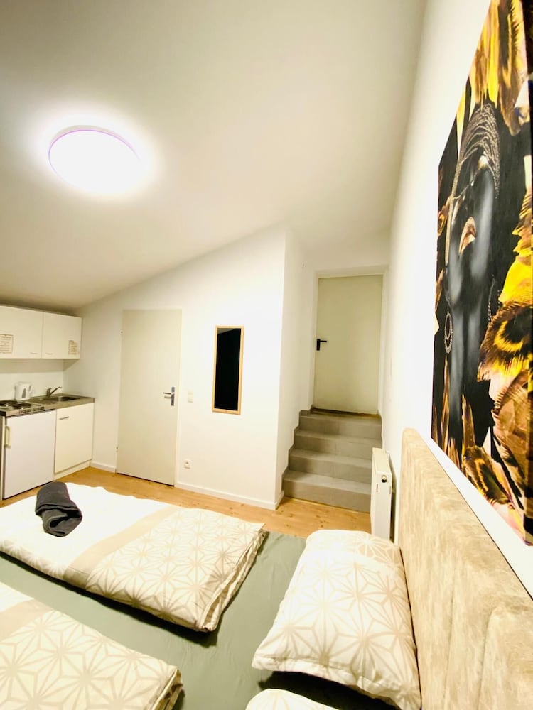 8 Studios with Terrace in Margareten