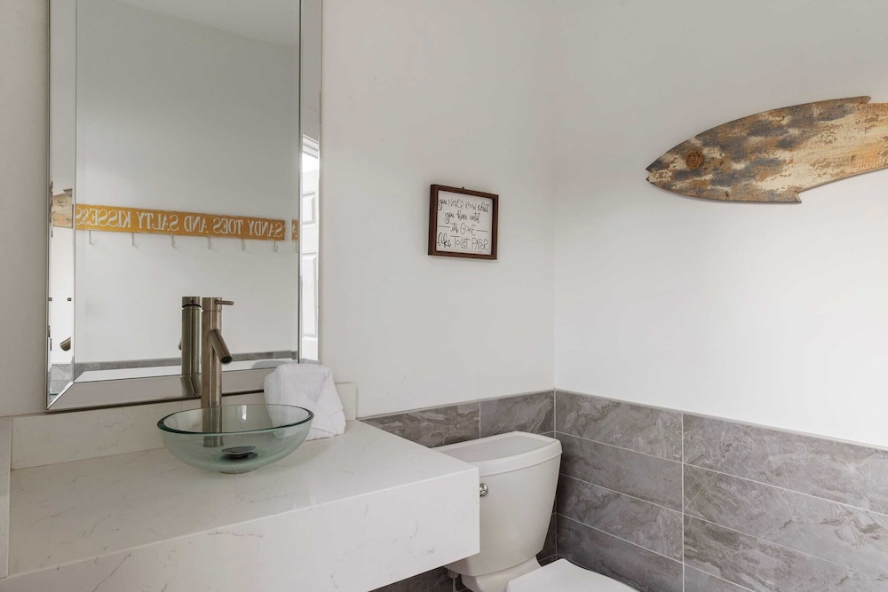 Villa Near Beach w/ Pool & Outdoor Dining Bohemian Beach Retreat by Avantstay