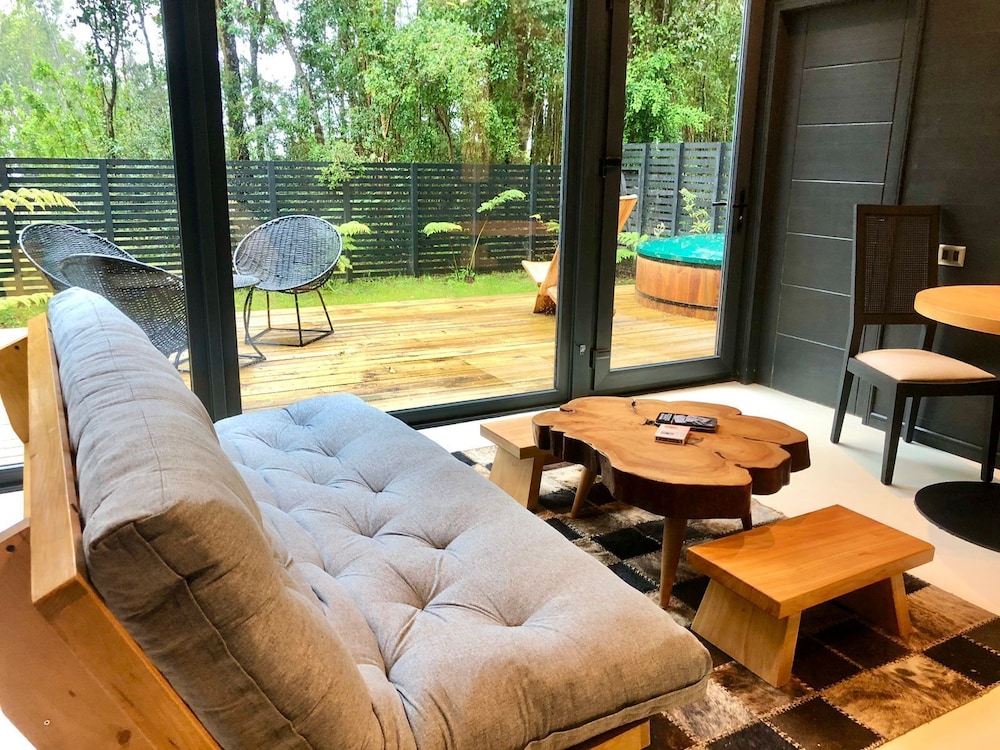 Calma Cabins