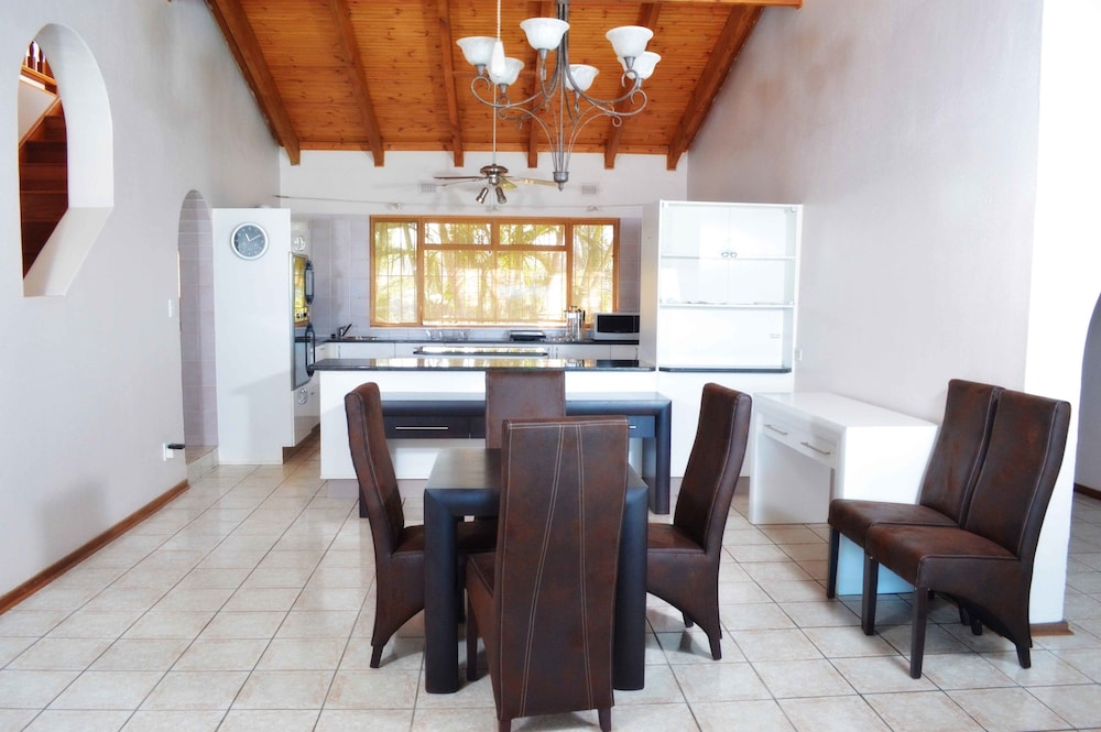 Empoza Seaview Guesthouse
