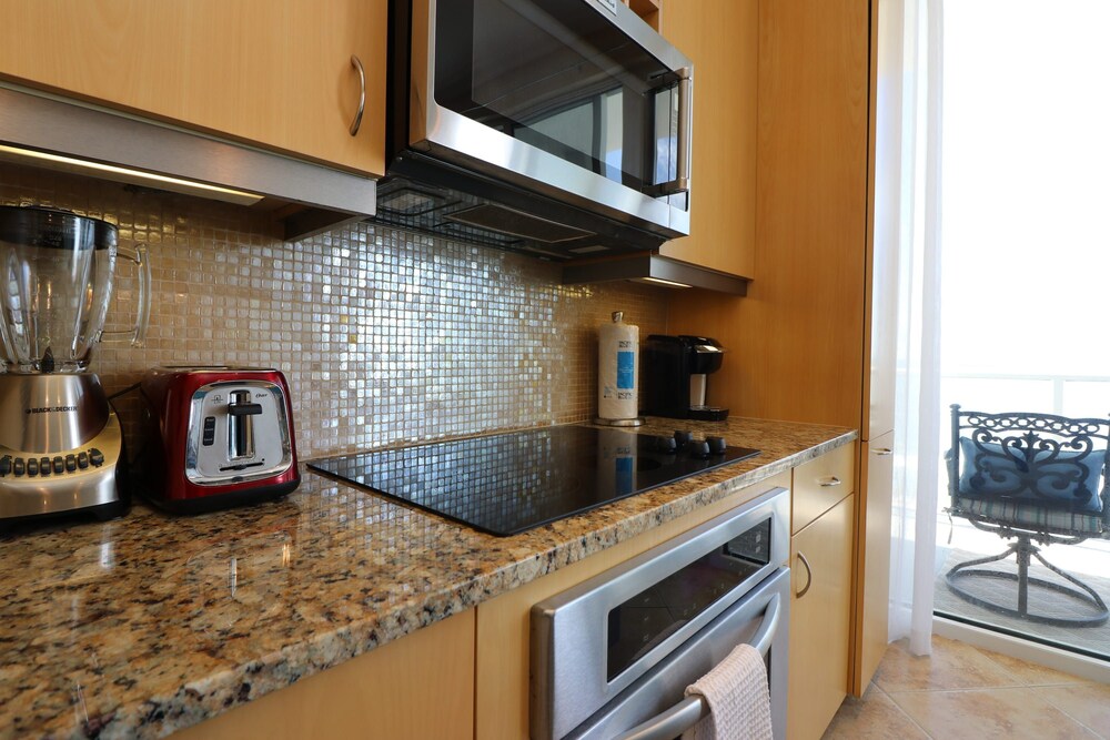 Have a Dream Vacation at High Tide view 4