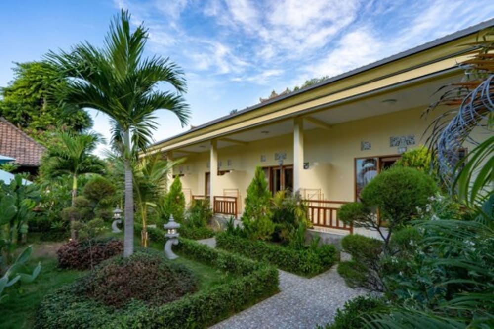 Bali Nusa Cottage