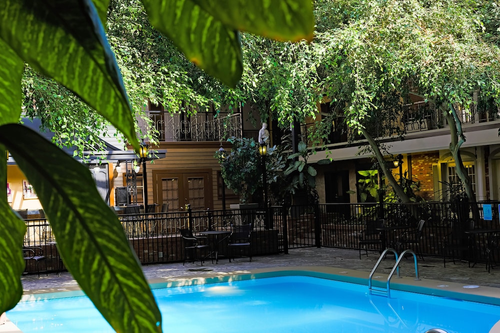 Great Falls Vacations - Heritage Inn - Property Image 2