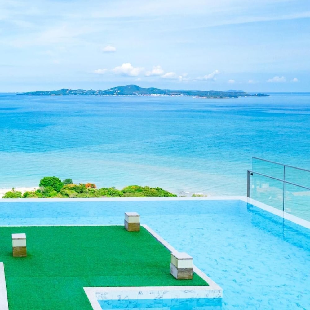 Sea View Room Luxury Amenities
