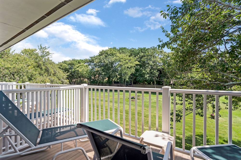 East Hampton House Resort
