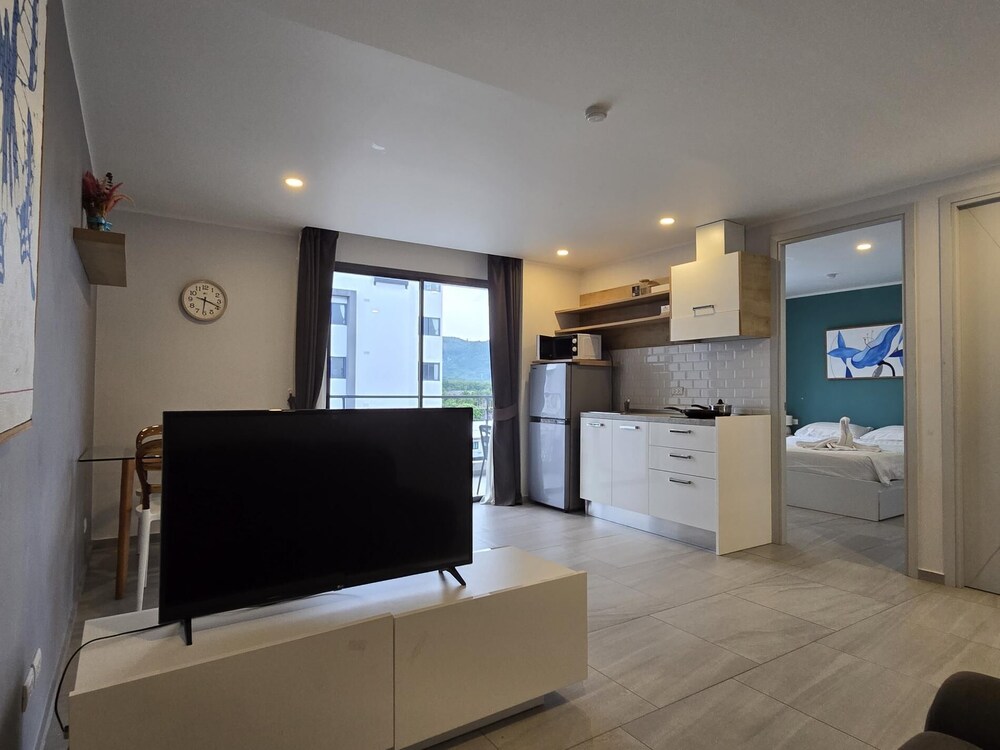 Well located Apt-1BR T2 -421